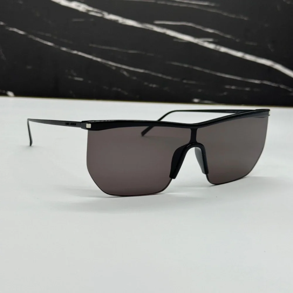 NEW SL 519 MASK 001 SAINT LAURENT BLACK OVERSIZED SL519 001 WOMEN SUNGLASSES - Picture 1 of 11
